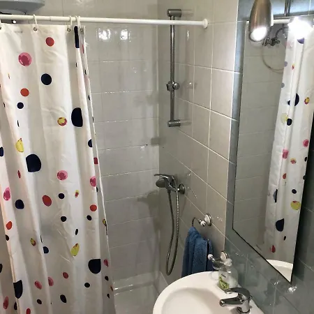 Modern And Bright 3 Bedroom With Pool