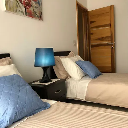 Apartment Modern And Bright 3 Bedroom With Pool Is-Swieqi
