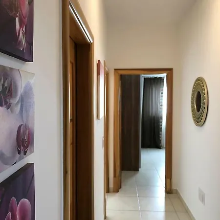 Apartment Modern And Bright 3 Bedroom With Pool Is-Swieqi